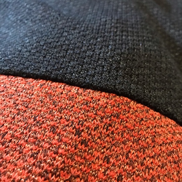 Vneck super soft knit sweater.  Fall colors - Picture 9 of 12